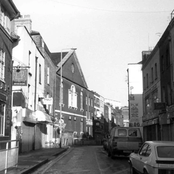Brick Lane Early 1990 © Tower Hamlets Local History Library